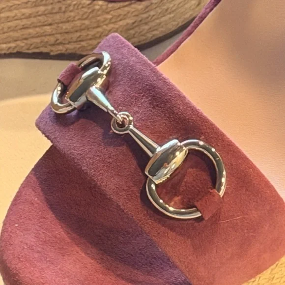 Gucci Pink Suede Espadrille Wedge Sandals with Gold Horsebit NWOT - Picture 4 of 5